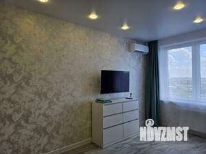 Студия квартира, посуточно, 35м2, 16/24 этаж