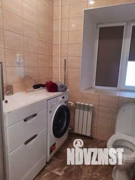Студия квартира, посуточно, 36м2, 1/3 этаж