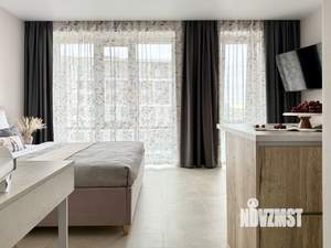 Студия квартира, посуточно, 35м2, 16/21 этаж