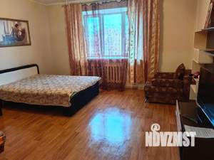 1-к квартира, посуточно, 40м2, 9/10 этаж