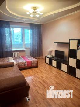 1-к квартира, посуточно, 40м2, 7/14 этаж