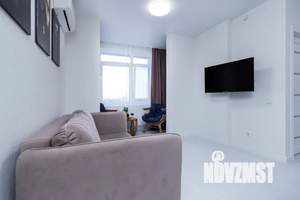 1-к квартира, посуточно, 39м2, 20/25 этаж
