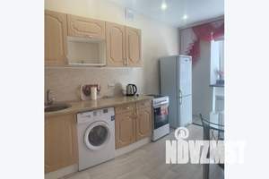 1-к квартира, посуточно, 37м2, 4/9 этаж