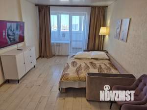 1-к квартира, посуточно, 43м2, 15/16 этаж