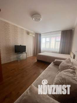 1-к квартира, посуточно, 43м2, 8/10 этаж