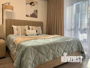 Студия квартира, посуточно, 35м2, 5/19 этаж