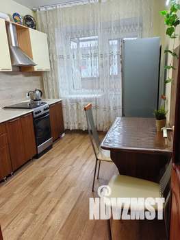 Студия квартира, посуточно, 38м2, 2/9 этаж