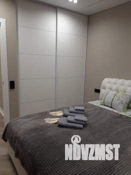 1-к квартира, посуточно, 37м2, 11/25 этаж
