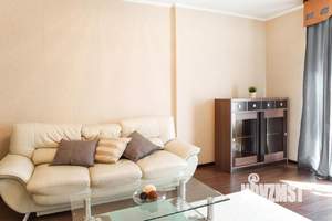 2-к квартира, посуточно, 60м2, 1/1 этаж