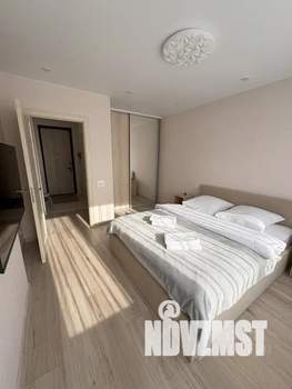 2-к квартира, посуточно, 58м2, 8/17 этаж