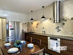3-к квартира, посуточно, 90м2, 1/1 этаж