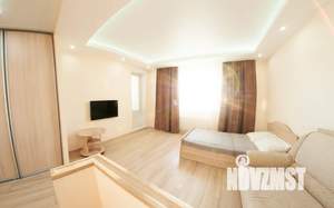 Студия квартира, посуточно, 40м2, 7/20 этаж