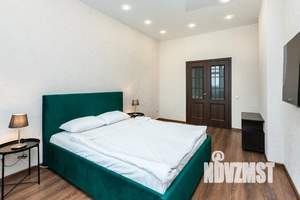 1-к квартира, посуточно, 42м2, 10/25 этаж