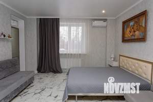 Студия квартира, посуточно, 35м2, 1/20 этаж