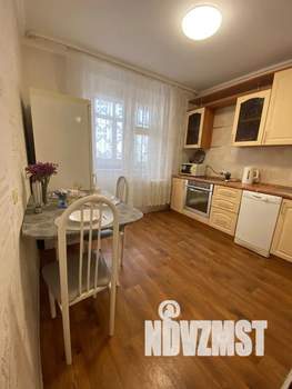 1-к квартира, посуточно, 43м2, 8/10 этаж