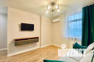 1-к квартира, посуточно, 37м2, 4/16 этаж
