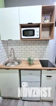 Студия квартира, посуточно, 27м2, 1/19 этаж