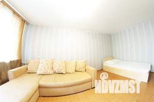 1-к квартира, посуточно, 33м2, 1/9 этаж