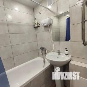 Студия квартира, посуточно, 17м2, 1/9 этаж