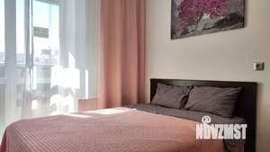 Студия квартира, посуточно, 35м2, 1/17 этаж