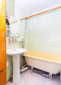 2-к квартира, на длительный срок, 48м2, 1/5 этаж