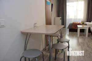 Студия квартира, посуточно, 35м2, 1/19 этаж