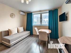 1-к квартира, посуточно, 40м2, 9/16 этаж