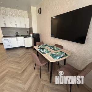 1-к квартира, посуточно, 42м2, 2/15 этаж