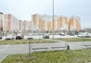 Студия квартира, на длительный срок, 40м2, 1/9 этаж