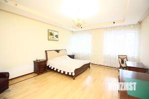 3-к квартира, на длительный срок, 189м2, 5/7 этаж