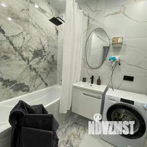 Студия квартира, посуточно, 40м2, 2/10 этаж