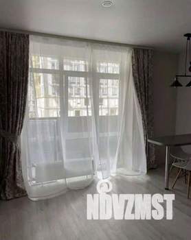 Студия квартира, на длительный срок, 32м2, 2/18 этаж