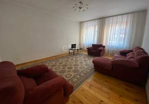 3-к квартира, на длительный срок, 110м2, 1/2 этаж