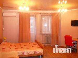 1-к квартира, посуточно, 47м2, 1/1 этаж