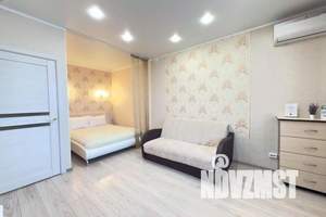 1-к квартира, посуточно, 35м2, 19/19 этаж