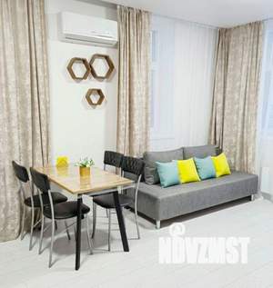 1-к квартира, посуточно, 55м2, 1/1 этаж