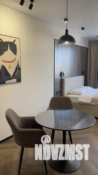 Студия квартира, посуточно, 30м2, 5/10 этаж