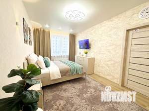 1-к квартира, посуточно, 53м2, 1/1 этаж