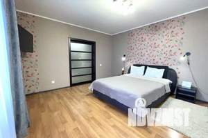 1-к квартира, посуточно, 46м2, 14/14 этаж