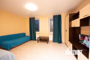 1-к квартира, посуточно, 42м2, 1/1 этаж