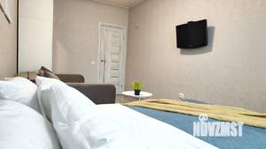 1-к квартира, посуточно, 38м2, 8/19 этаж