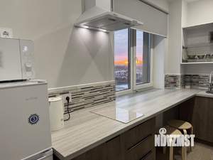 Студия квартира, посуточно, 26м2, 19/19 этаж