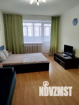1-к квартира, посуточно, 33м2, 4/9 этаж