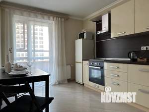 1-к квартира, посуточно, 37м2, 3/17 этаж