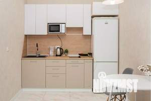 2-к квартира, посуточно, 45м2, 1/25 этаж