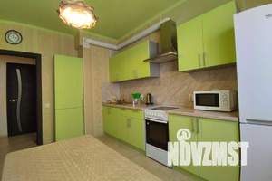 2-к квартира, посуточно, 66м2, 4/17 этаж