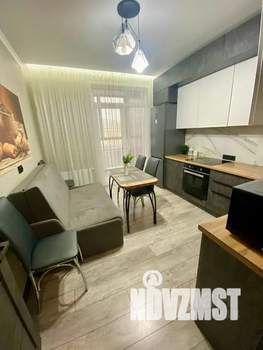 1-к квартира, посуточно, 42м2, 8/19 этаж