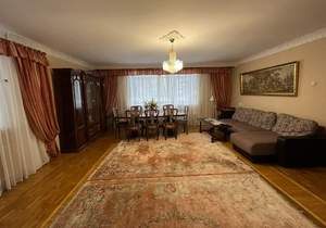 3-к квартира, на длительный срок, 124м2, 1/9 этаж