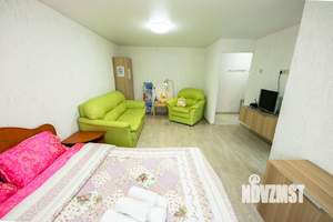 1-к квартира, посуточно, 36м2, 1/1 этаж