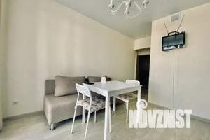 1-к квартира, посуточно, 35м2, 2/18 этаж